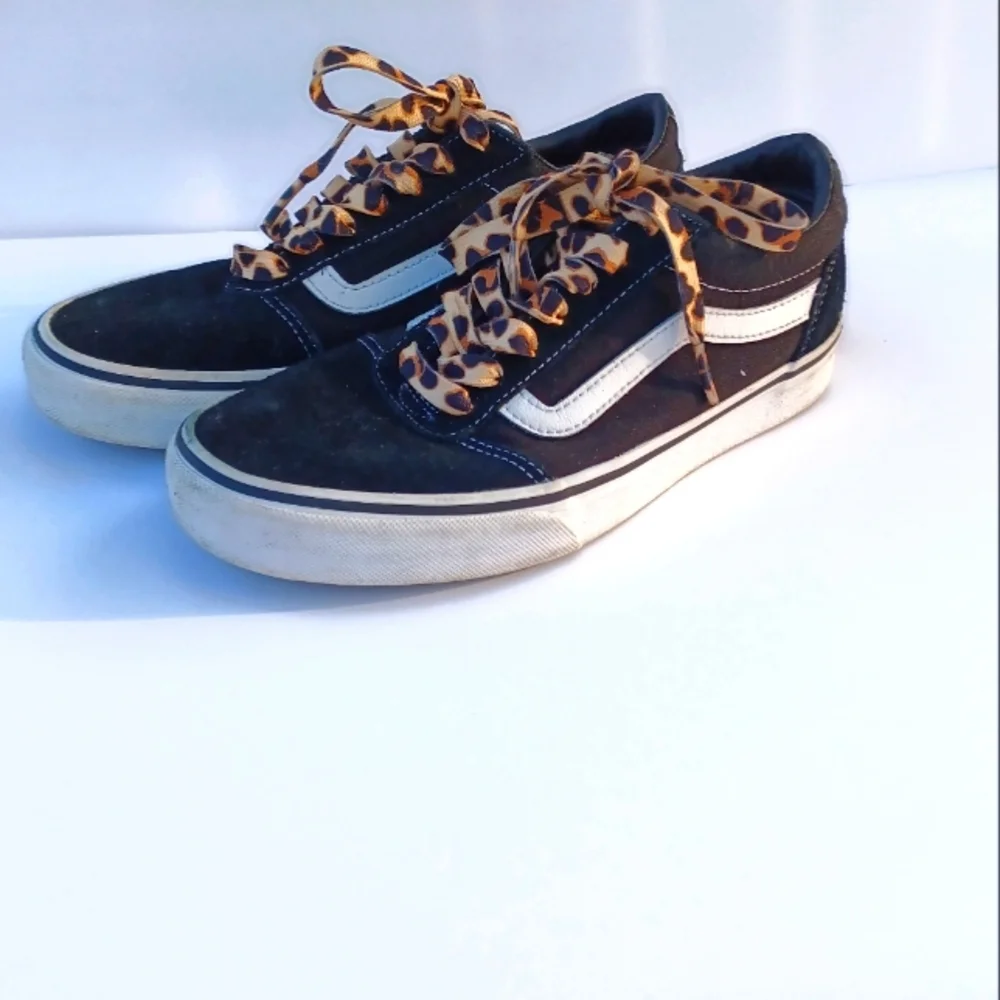 Vans‎ 7 Mens Canvas Old Skool WARD Suede Black White sneakers with Leopard Laces